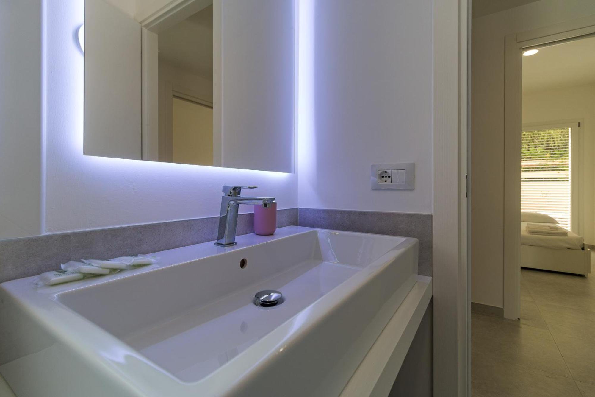 Appartamento Perla Bianca, Con Wifi E Air Con Cala Gonone Ngoại thất bức ảnh